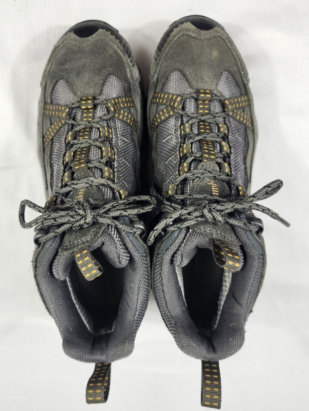 Columbia Men's 7.5 M Gray and Yellow Hiking Boots - Picture 6 of 9